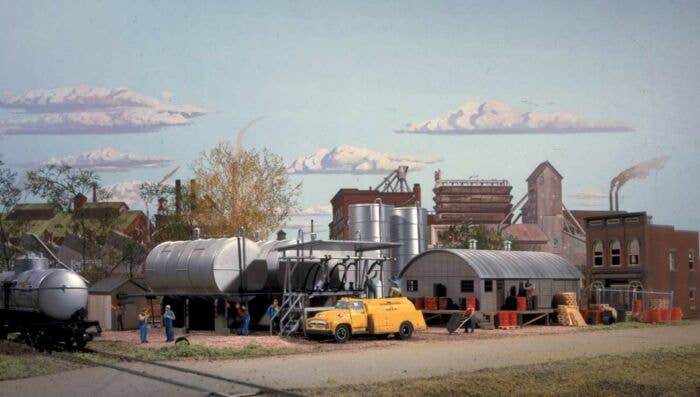 HO Scale Walthers Interstate Fuel & Oil Co.