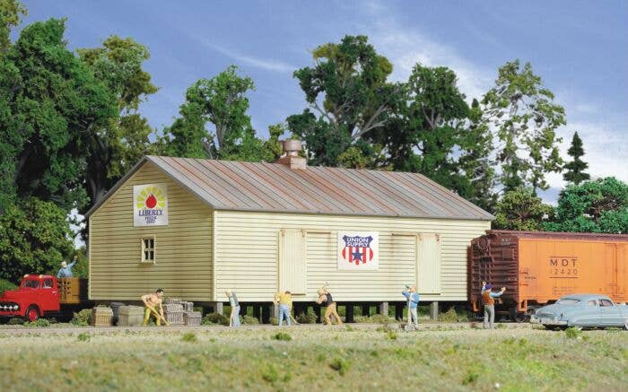 HO Scale Walthers Storage Shed on Pilings