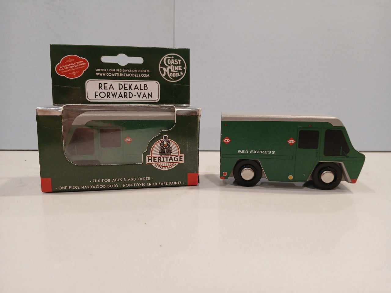 Heritage Wooden Railway REA DeKalb Forward-Van